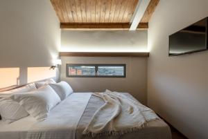 Olive Hideaway Boutique Villa - Private Pool - 7 Pax -Pet Friendly