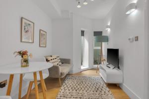 Stylish Lena Apartments Hammersmith by MySquare