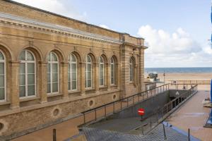 LECOMTE - The Sandy Retreat 50