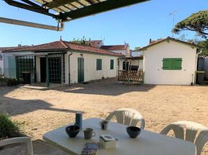 Villas St Georges de Didonne - MAISON en plein CENTRE-VILLE - PROCHE PLAGE : photos des chambres