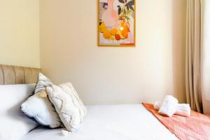 Modern & comfy 4 bedrooms Corby house free parking