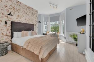 Stylish Lena Apartments Hammersmith by MySquare