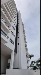 Lujoso departamento frente a la playa