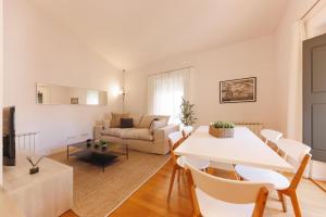 Bravissimo Cort Reial 4B Duplex, Monthly Apartment
