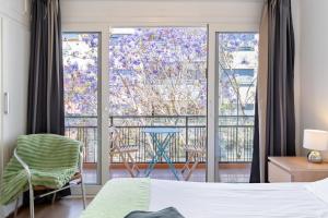 Urbanza City Center and Beach Apartment