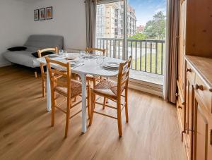 Appartement chaleureux, parking privé proche plage