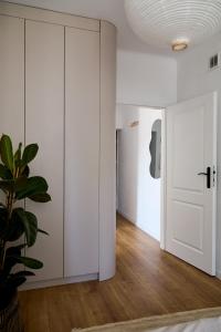 Golden Hour Apartment - Warsaw City Center