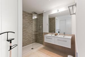 Penthouse moderne et cosy pour vos vacances accessible à pied depuis la plage