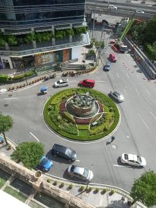 150 Newport Boulevard