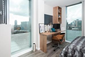 Students Only Silver Studio Upper Level South Bank Residence