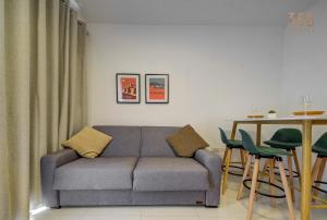 Beautiful, Central Gzira suites with Wifi & AC by 360 Estates