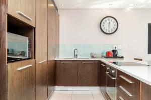 Eden on the Bay Luxury Apartments 183, 262, Blouberg, Cape Town