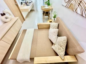 Minimalist Chic Condo near MOA-Shore3 Tower2