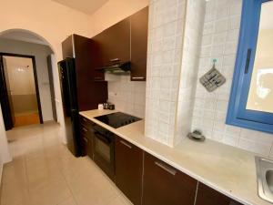 Poolside Two Bedroom Apartment in Central Location