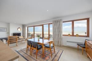 LECOMTE - Soft Sands Living 209