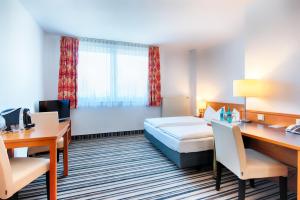 Family Room room in ACHAT Hotel Stuttgart Zuffenhausen