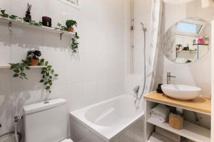 Bright & Charming Apartment in Paris 1BDR