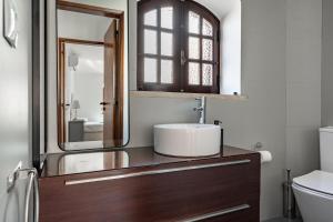 Sesimbra Townhouse - 3 bedroom house in Sesimbra center