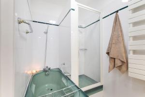Appartements Giverny - 2 chambres a Neuilly-sur-Seine : photos des chambres