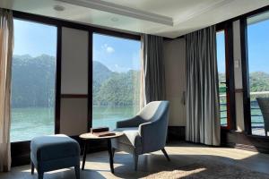 Verdure Lotus Classic Cruise on Lan Ha Bay