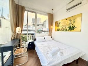 Cherry Blossom Boutique Hotel Entire House Bui Vien