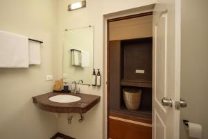 The Palm House - Coworking and Coliving Community