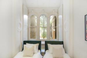 Elegant Notting Hill Balcony Flat Sleeps 8