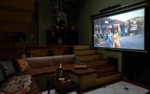 NEW Live like a Queen - Unique Victorian House