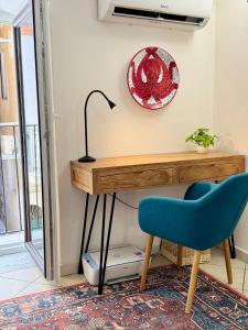 Stylish Apartment Steps from the Beach