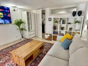 Stylish Apartment Steps from the Beach