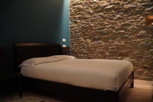 Appartements Characterful Studio in the heart of medieval Saint-Yrieix-la-Perche : photos des chambres