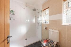 Swift Host - 2 Bed - Maple House - Garden - Parking - EV Charger