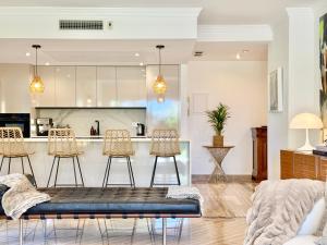 Sea Breeze Luxury Hacienda Elviria - EaW Homes