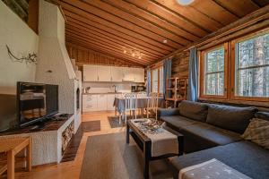 Forest Hideaway by Aavalevi Holidays
