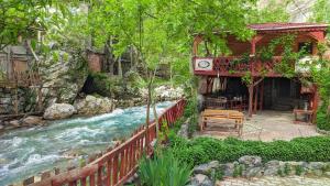 Kapuzbaşı Baştürk Tesisi