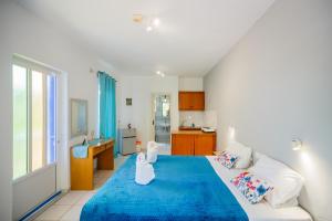 Studio (2 Adults) room in Velendzas Holidays