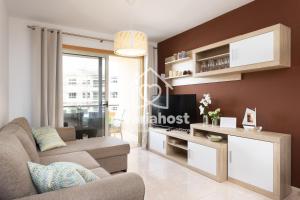 The Pearl El Medano, by Nivariahost