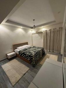 اول مكرم جنب ستي ستارز