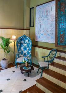 NEW Live like a Queen - Unique Victorian House