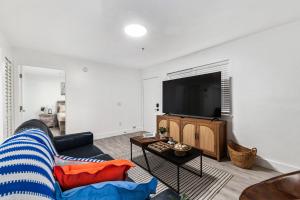 UF Apartment on Archer Road Near Shands & VA !