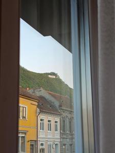 Urban Retreat Central Studio with Tâmpa View