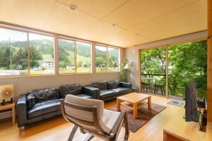 Serenity & Solitude Chalets, walk to the lifts Happoone Ski Resort