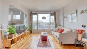 Balcon Wi Fi, Paris 14 Montparnasse Gaîté by Weekome