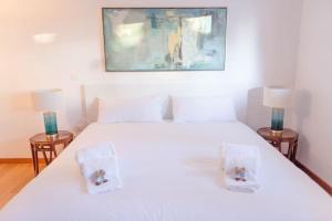 GuestReady - Sleek apt w balcony in Graca