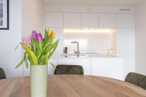 LECOMTE - Waves At Sea 56