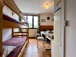 Appartements Studio 18m² pour 2 personnes a Vars les Claux a 100m des pistes et 10m des commerces - FR-1-330B-182 : photos des chambres