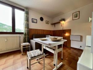 Appartements Studio 18m² pour 2 personnes a Vars les Claux a 100m des pistes et 10m des commerces - FR-1-330B-182 : photos des chambres