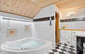Amazing Home In Oksbøl With Sauna