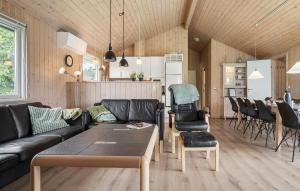 Beautiful Home In Børkop With Sauna