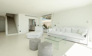 Charming Ibiza Villa with 4 Bedrooms, 1265